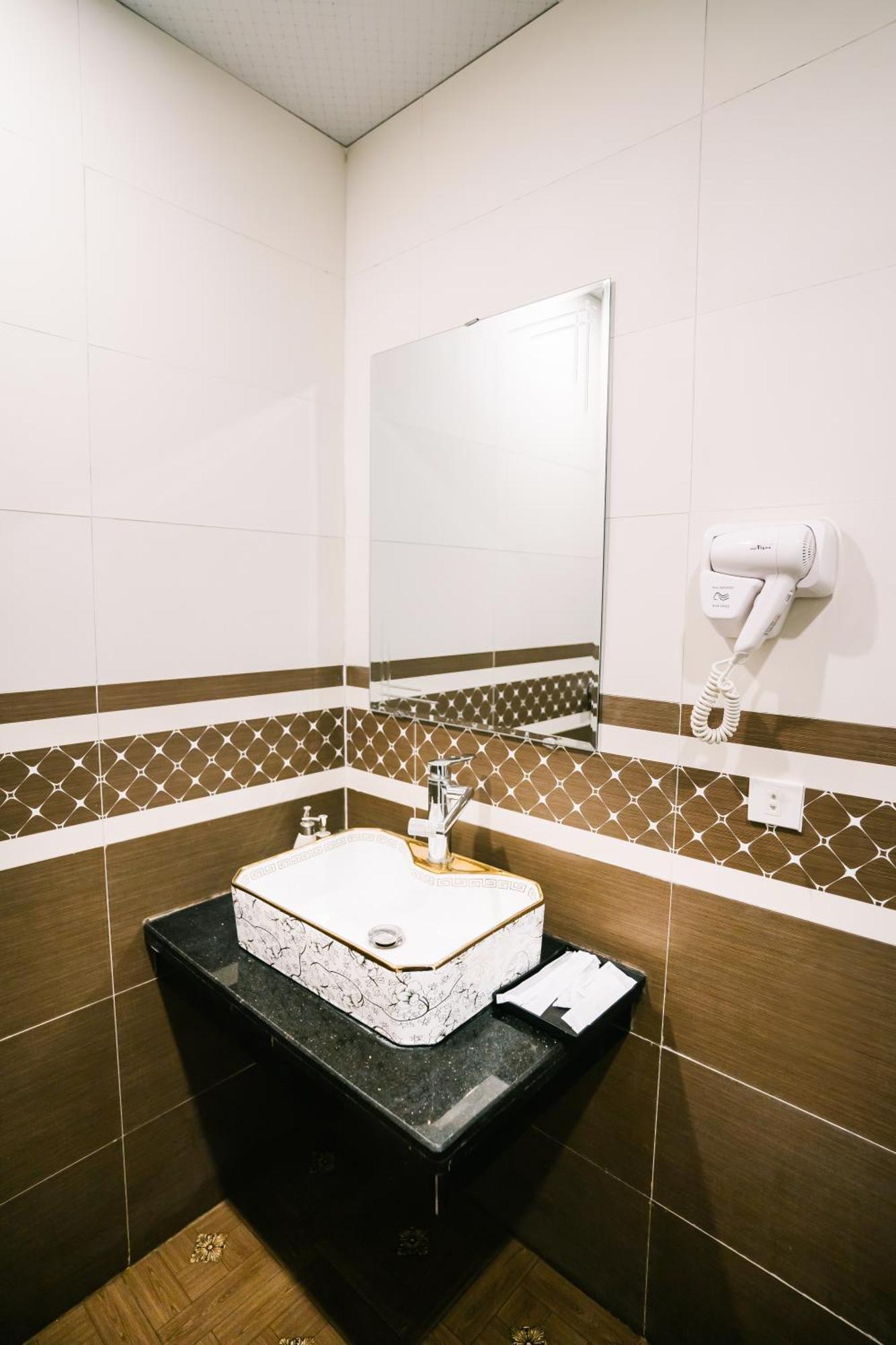 Tamcoc Catalina Hotel Ниньбинь Экстерьер фото